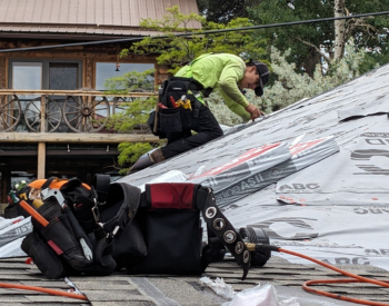 A skilled roofer from Brentwood is now undertaking a roof replacement project throughout the summer season. 