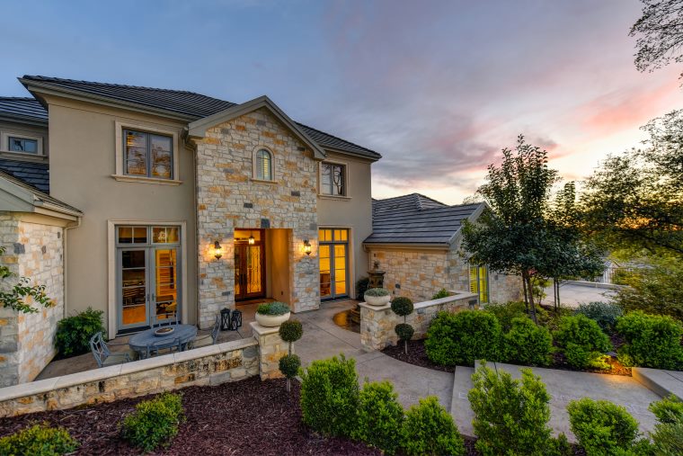 Newly constructed luxry home